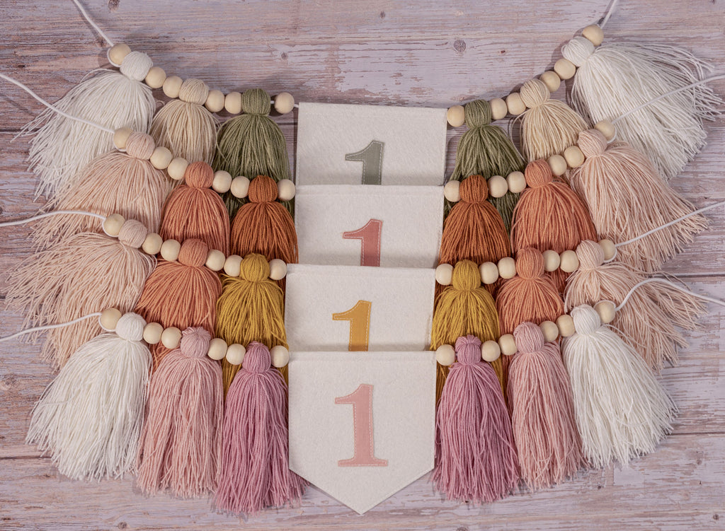 Personalized 1st Birthday High Chair Banner, Customized Yarn Tassel Garland, 1 Party Decor, Cake Smash Highchair Banner, Birthday Photo Prop