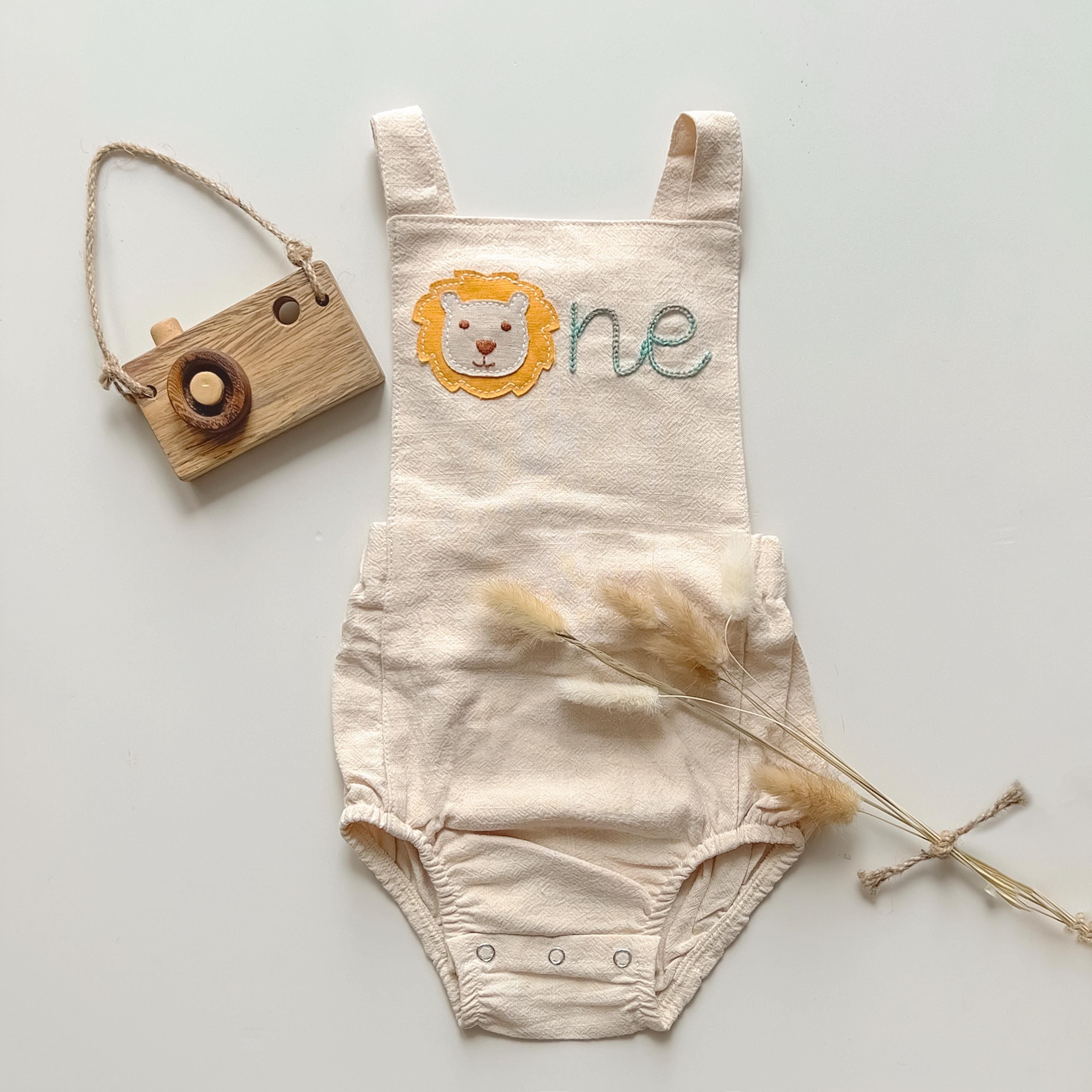 Boy First Birthday Outfit, 1st Birthday Hand Embroidered Linen Romper, Cake Smash Outfit Boy, Personalized Boy Outfit, Custom Boy Romper