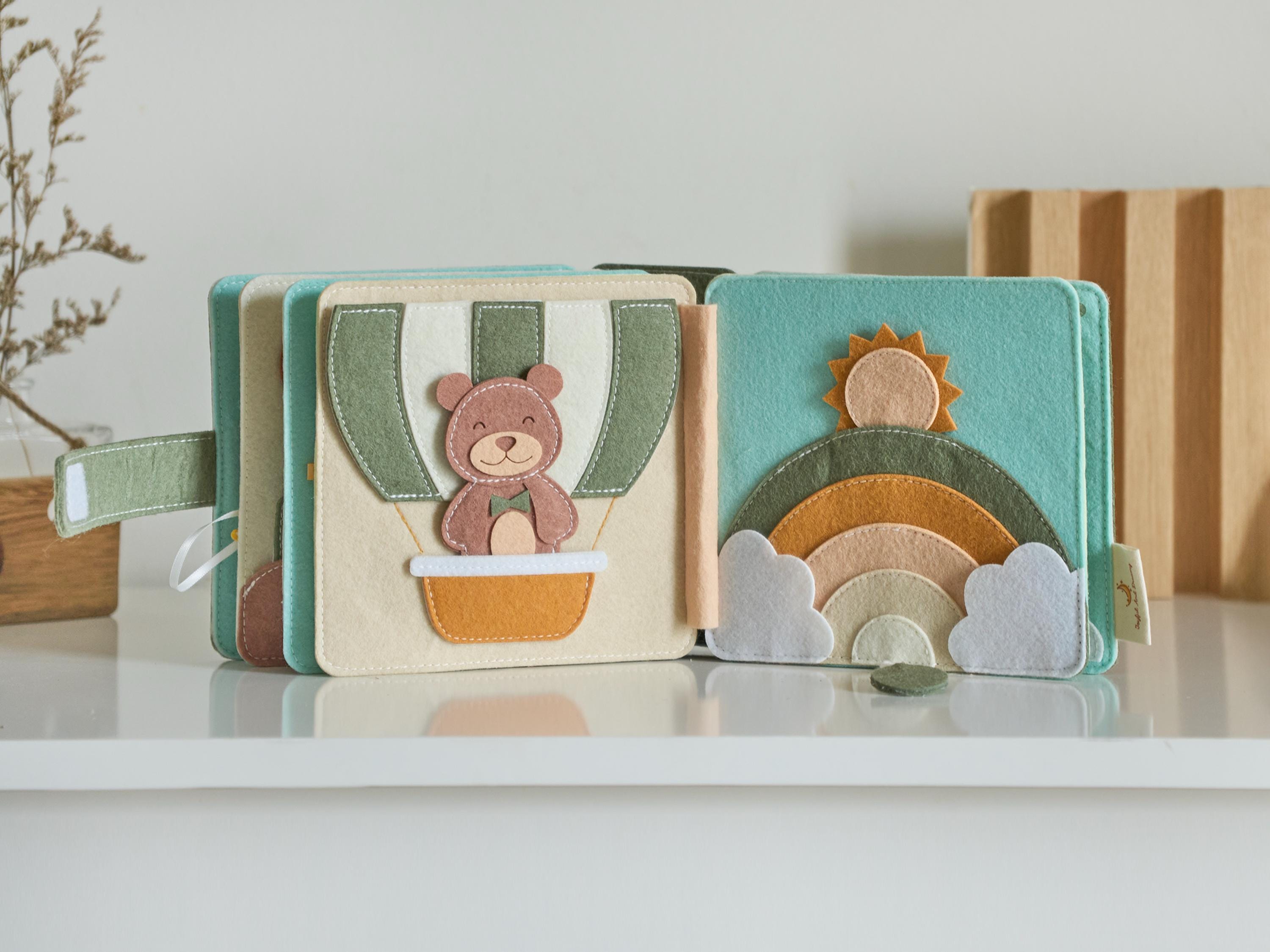 Personalized safari baby shower gift, wild lion first birthday gift, custom felt handmade activities and sensory toy, soft educational toys